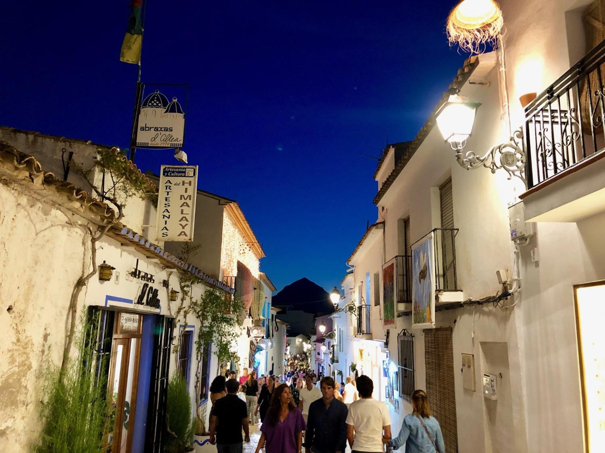 Buraux , Con Vistas Al Mar & Parking En El Corazon Del Casco Viejo De * Altea